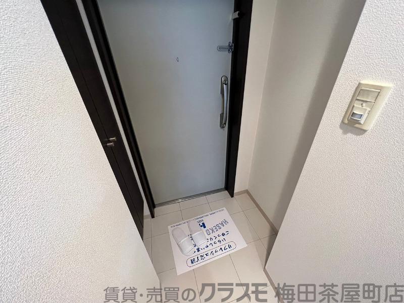16/30 玄関