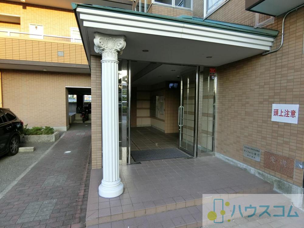25/30 エントランス