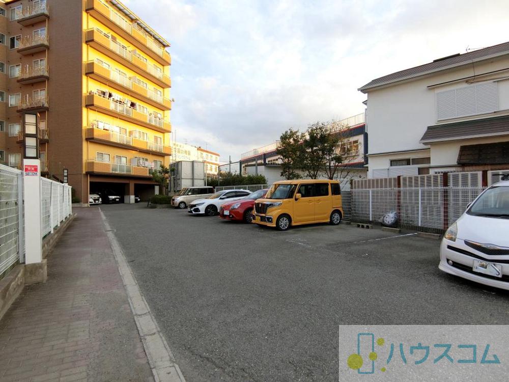 26/30 駐車場