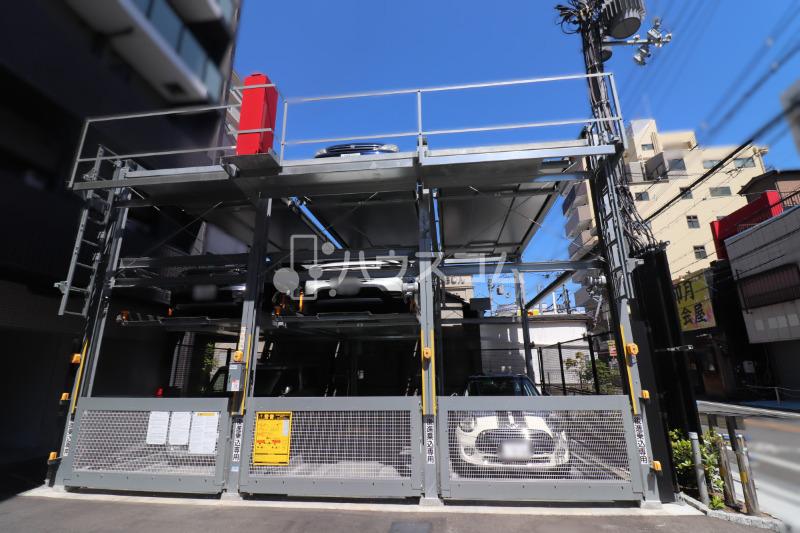 25/27 駐車場
