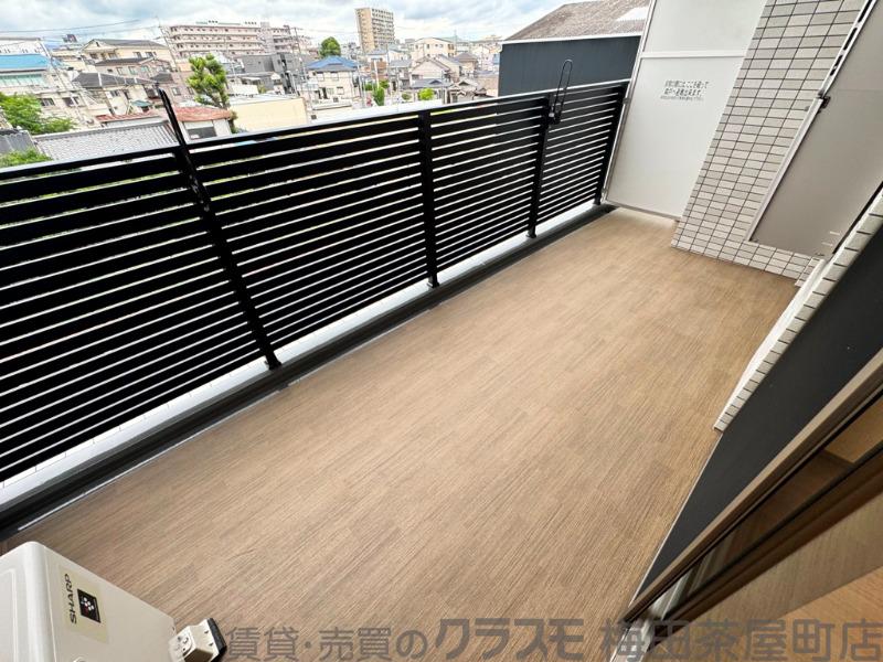 21/30 バルコニー