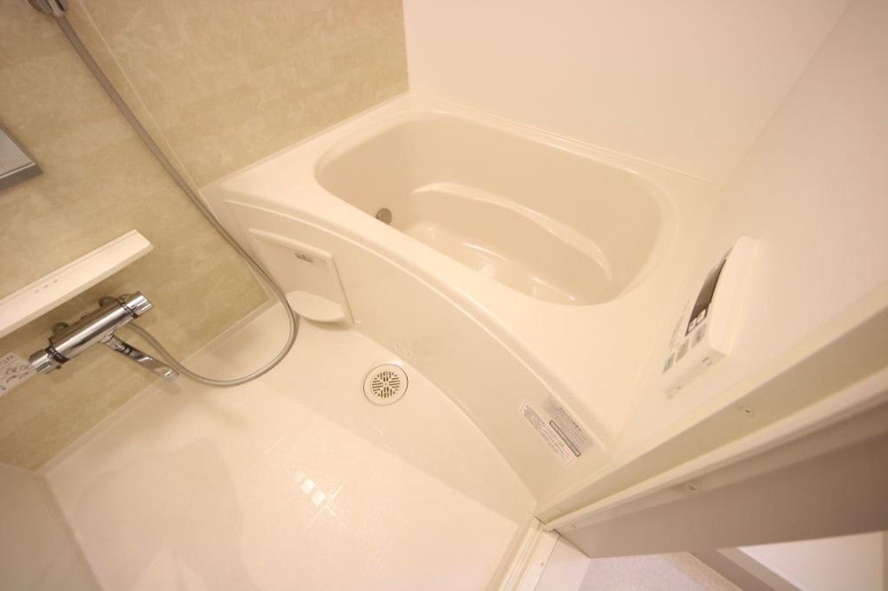 14/30 浴室