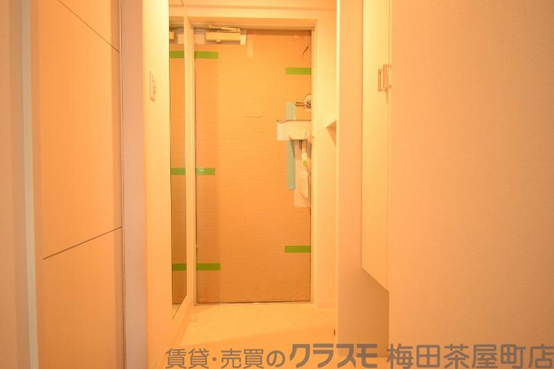 19/30 玄関
