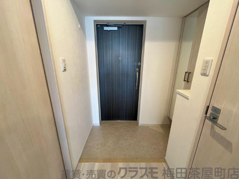 19/30 玄関