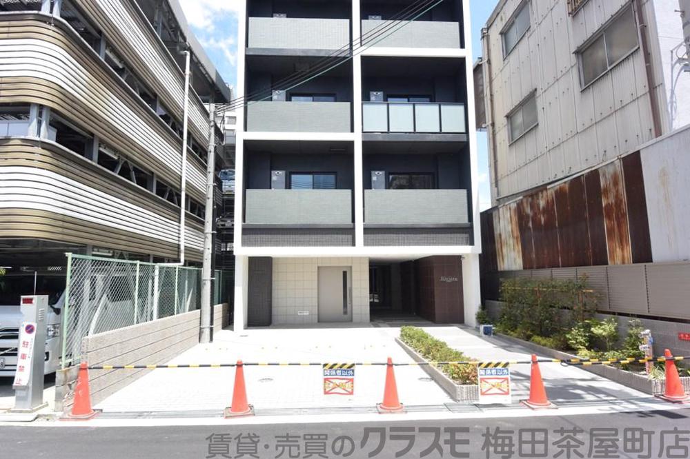 2/30 外観