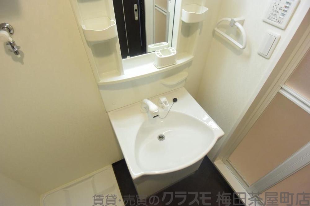 22/30 洗面