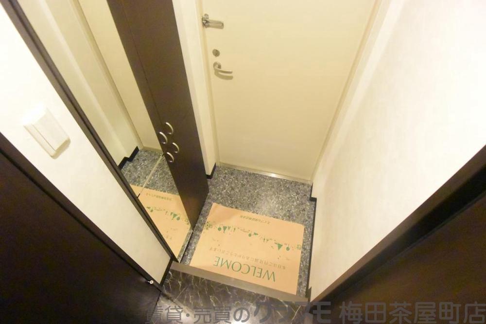17/30 玄関