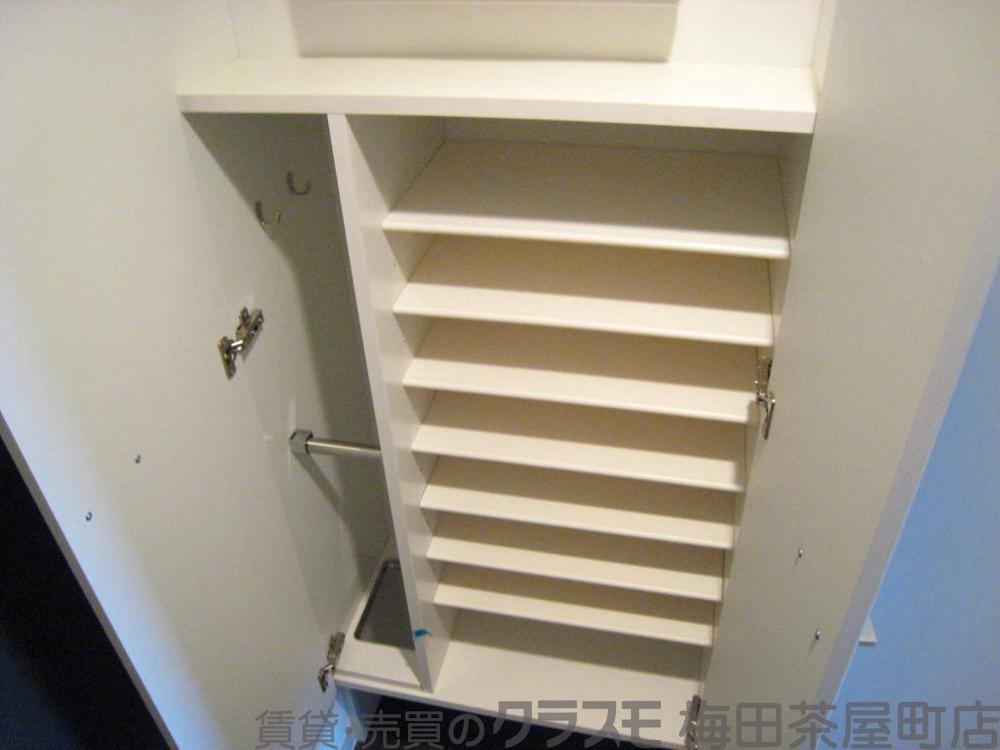 14/30 玄関