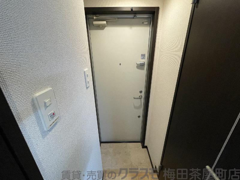 16/30 玄関