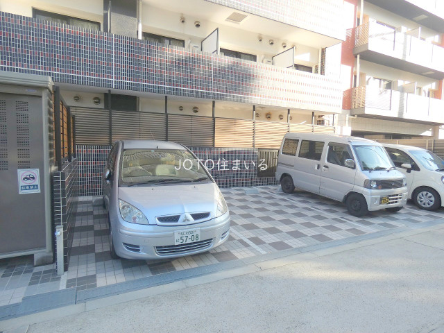 19/25 駐車場