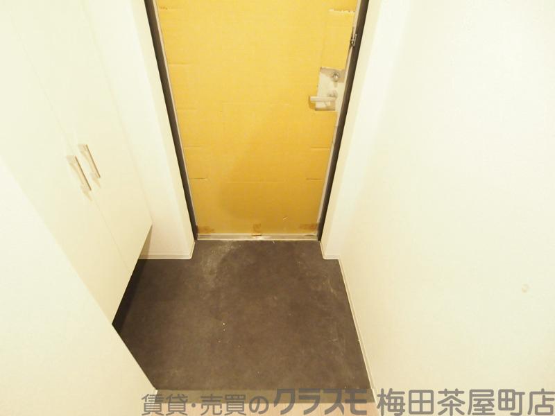 16/30 玄関