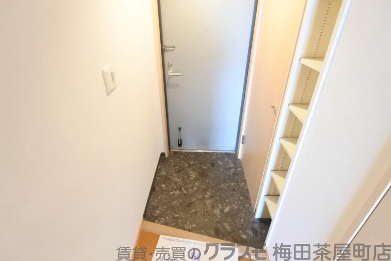 14/30 玄関