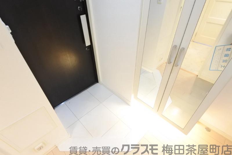 19/30 玄関