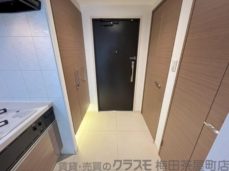 14/30 玄関