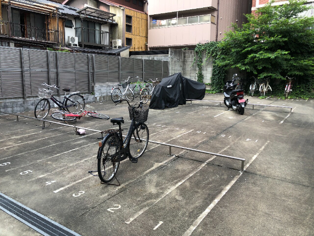 3/4 駐車場