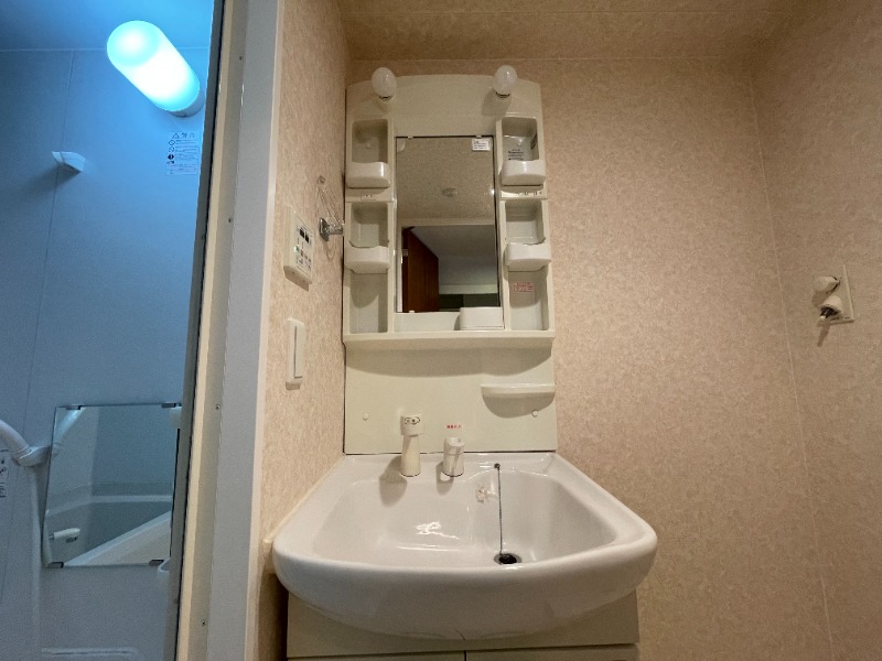 18/30 洗面