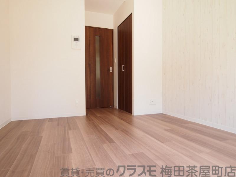 16/30 寝室