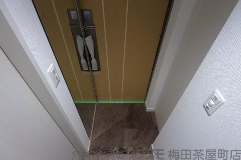 17/30 玄関
