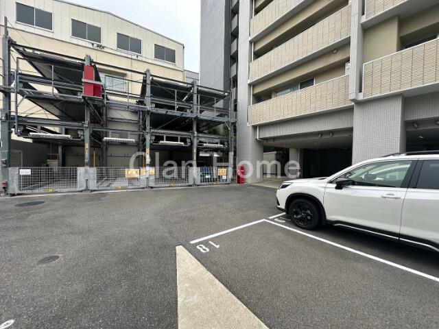 28/30 駐車場