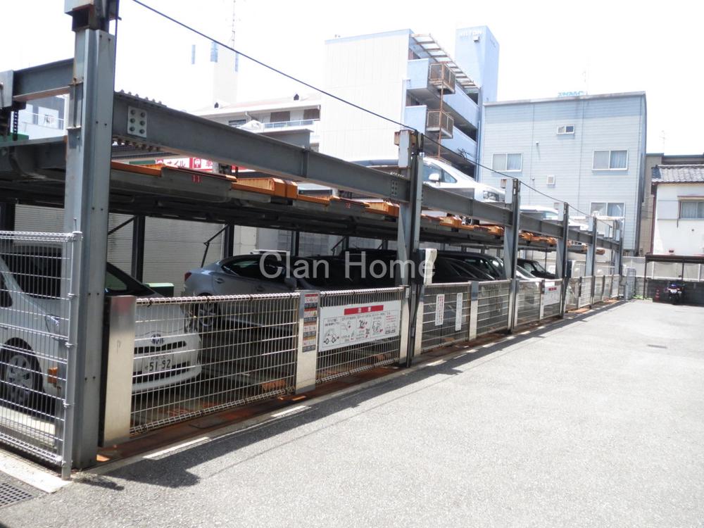 28/30 駐車場