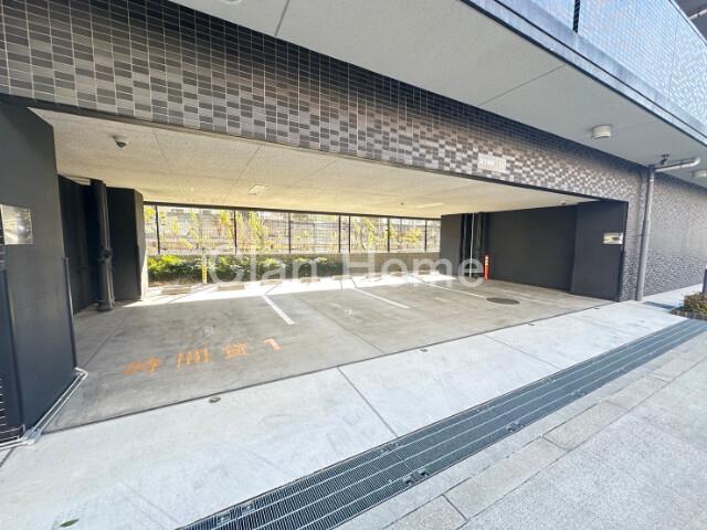 25/30 駐車場