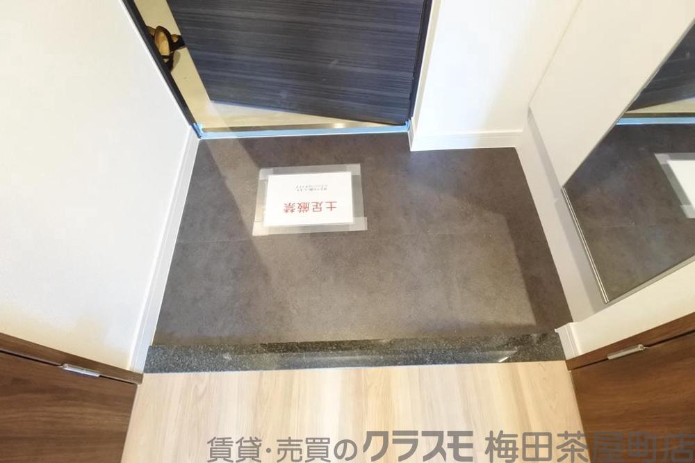 14/30 玄関