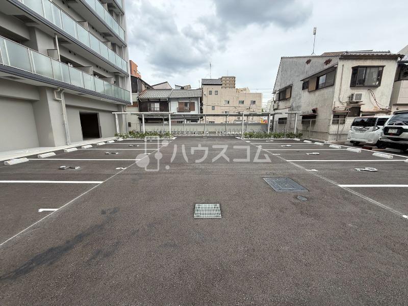 18/19 駐車場