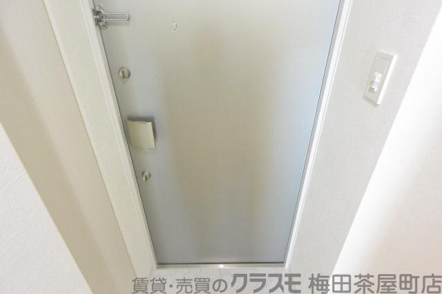 14/30 玄関