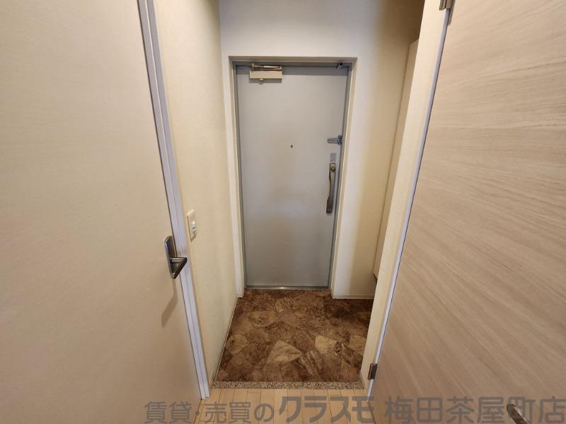 19/30 玄関