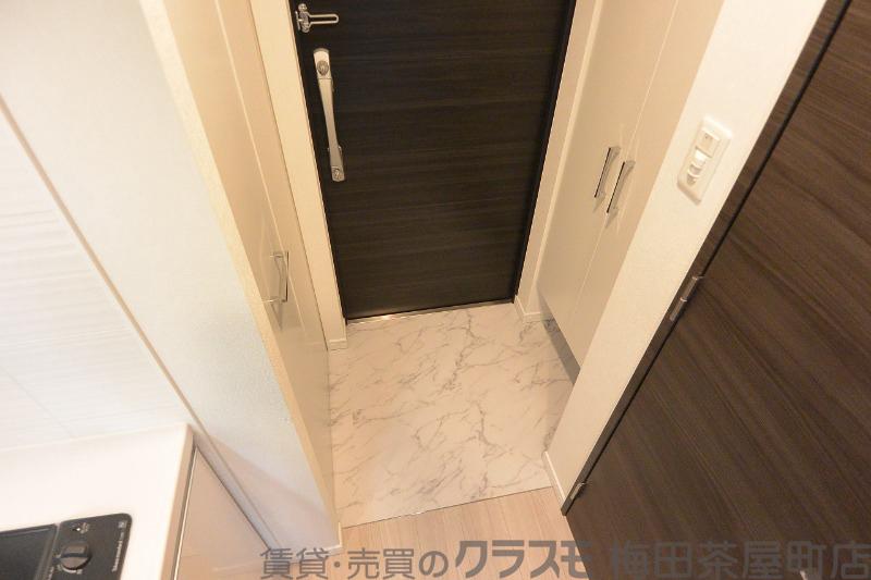 17/30 玄関