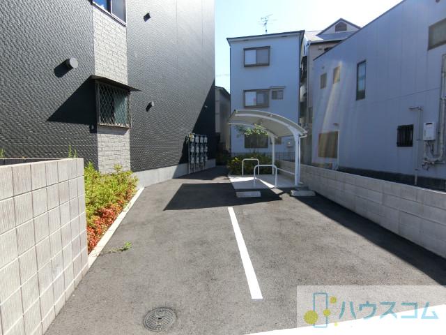 24/27 駐車場