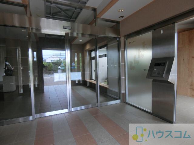 24/29 エントランス