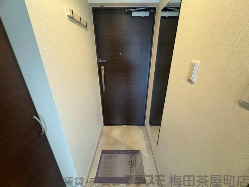 14/30 玄関
