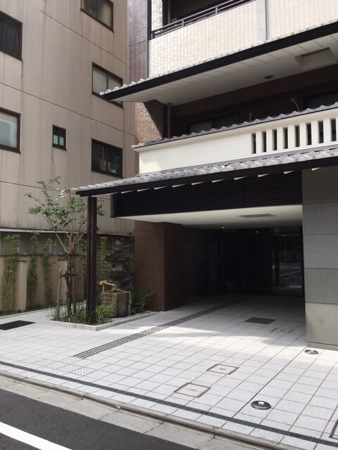 29/30 エントランス