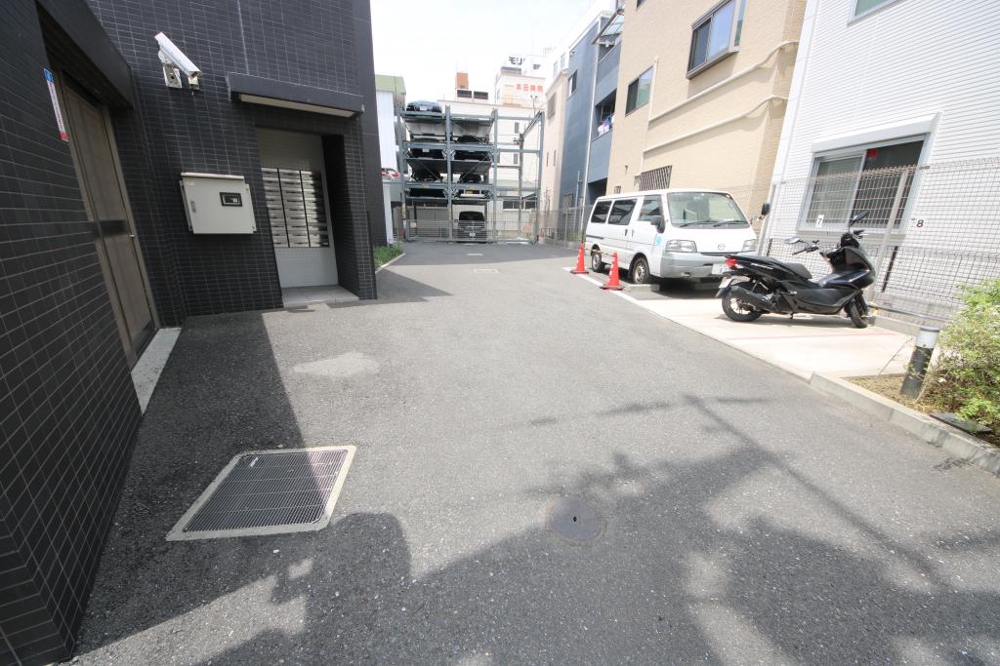 28/30 駐車場
