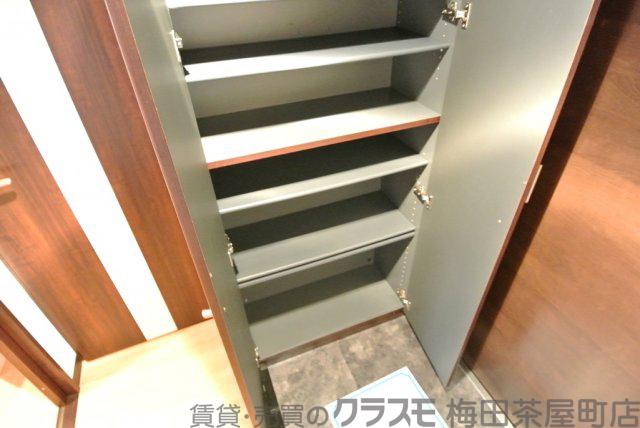 14/30 玄関
