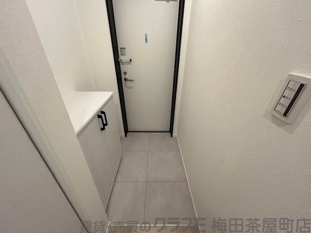 14/30 玄関