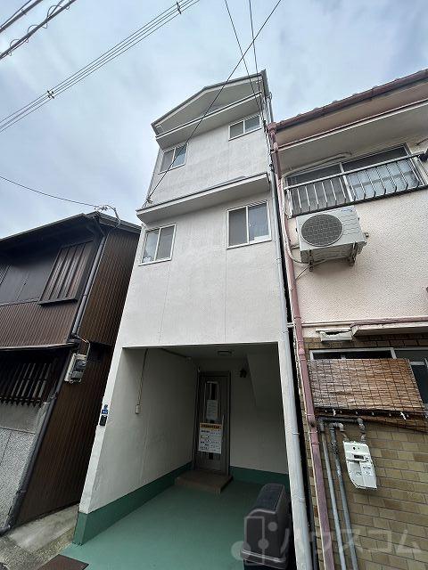 2/30 外観