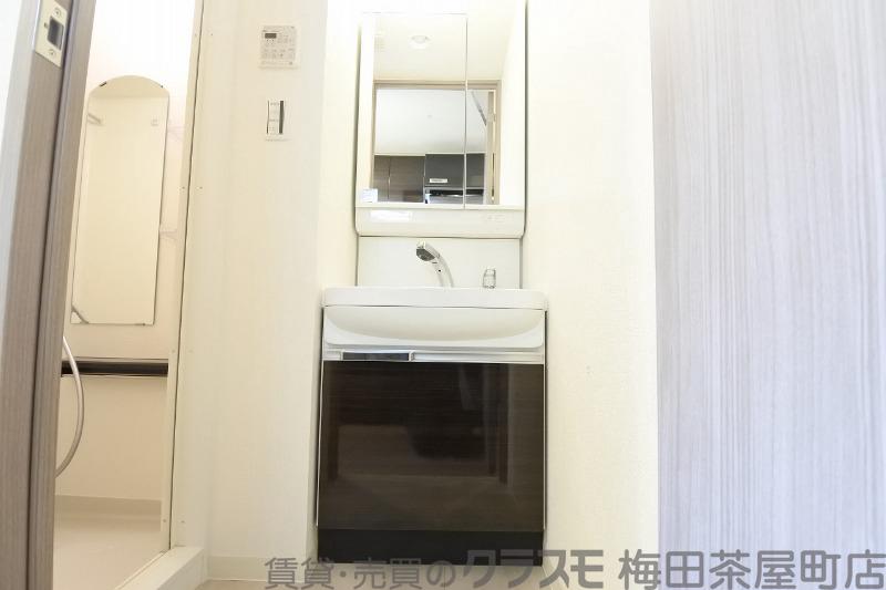 20/30 洗面