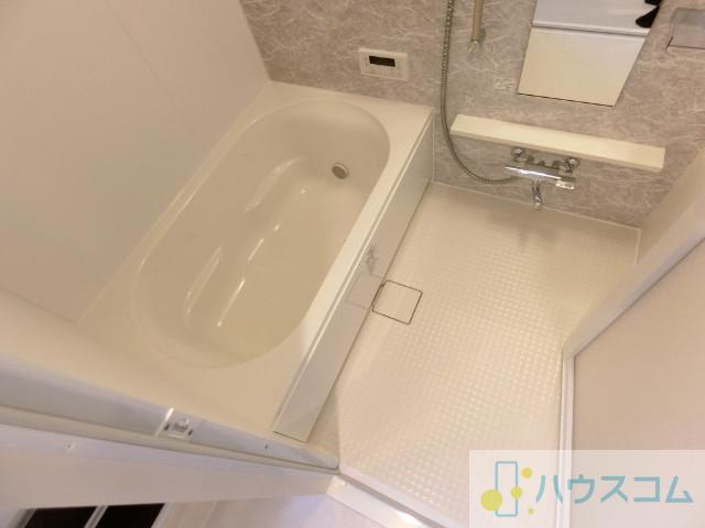 13/30 浴室