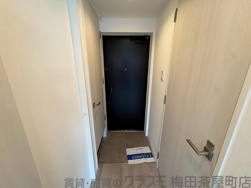 16/30 玄関