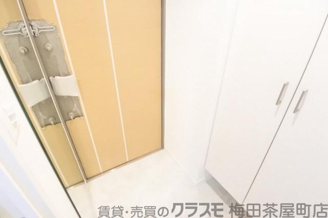 14/30 玄関