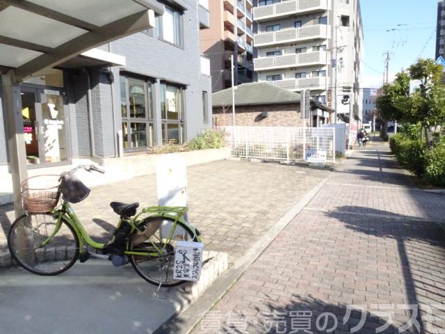 23/30 駐車場