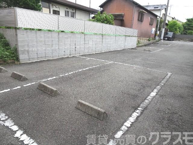 17/22 駐車場