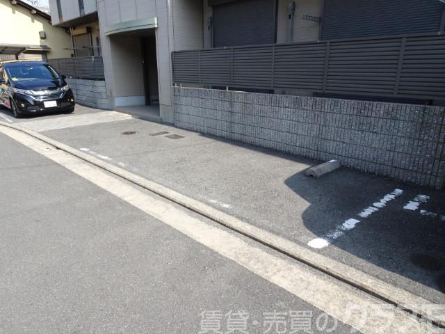 21/27 駐車場