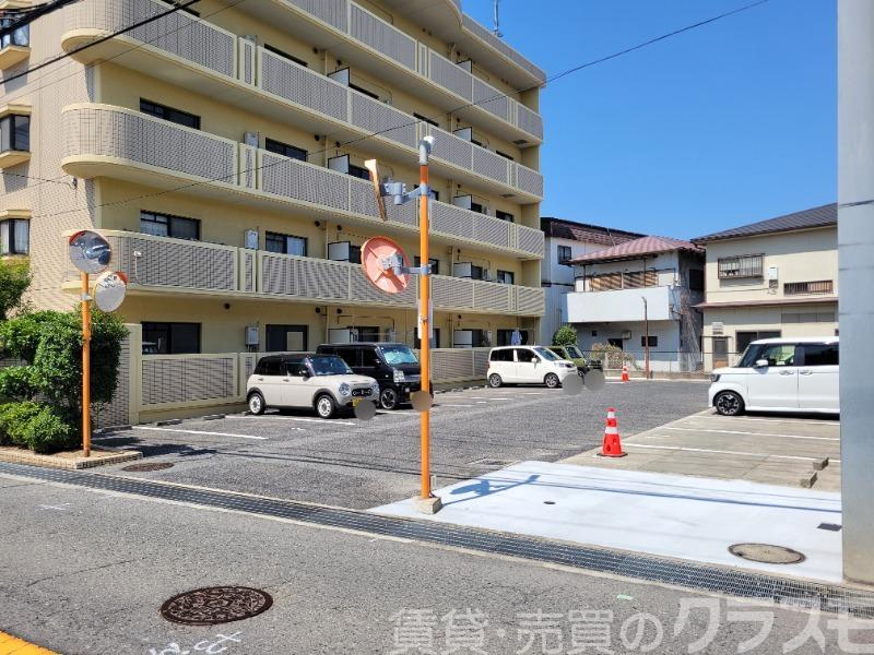 21/30 駐車場