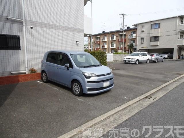 18/25 駐車場