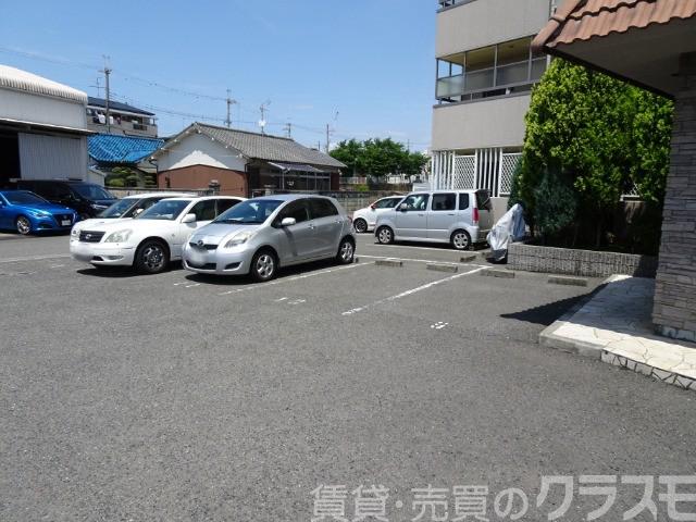 21/26 駐車場