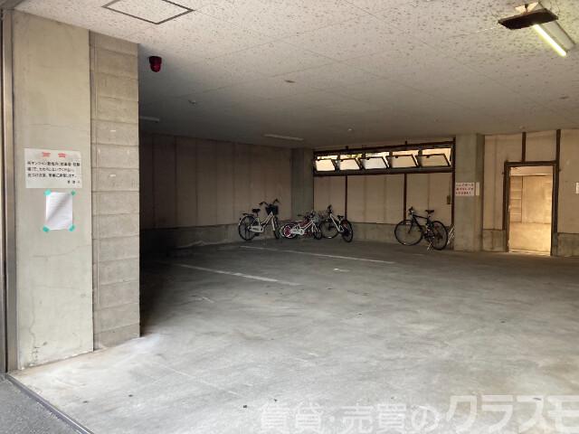 20/26 駐車場