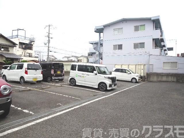 21/30 駐車場